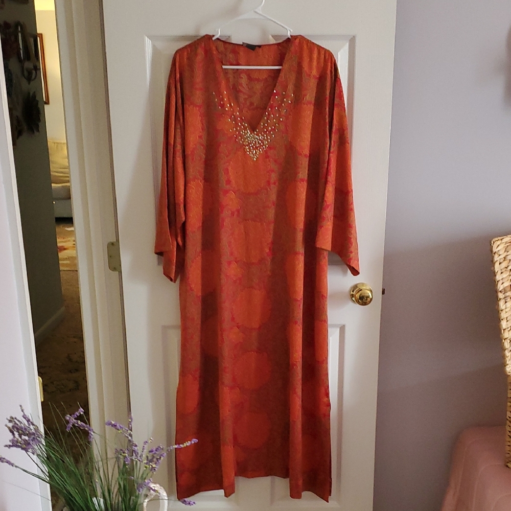 Natori Red and Gold Garment
